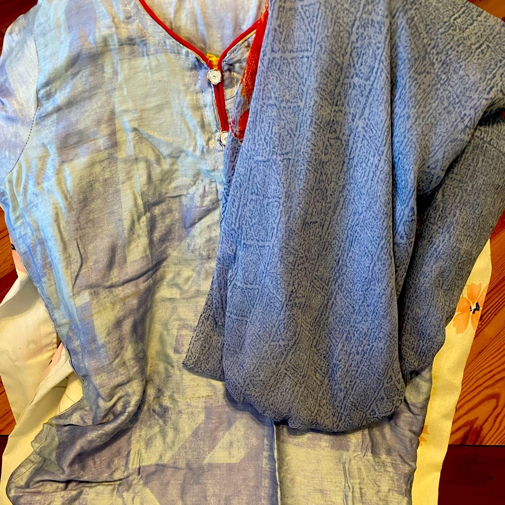 Bought on posh a week ago top too small comes with dupatta